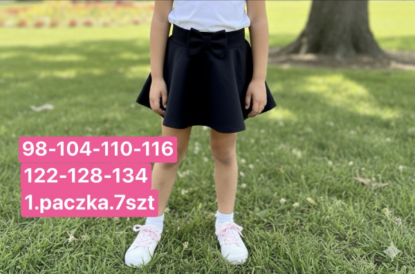 Spódnice dziewczęce Roz 98-134, 1 kolor Paczka 7 szt